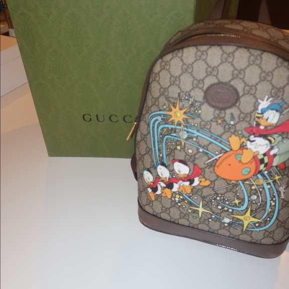 GUCCI X DISNEY GG SUPREME DONALD DUCK BACKPACK - Picture 5 of 13